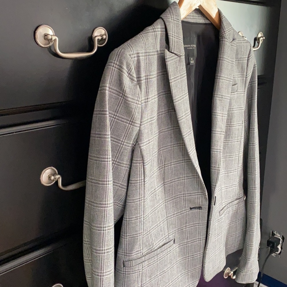 Blazer - Picture 3 of 5